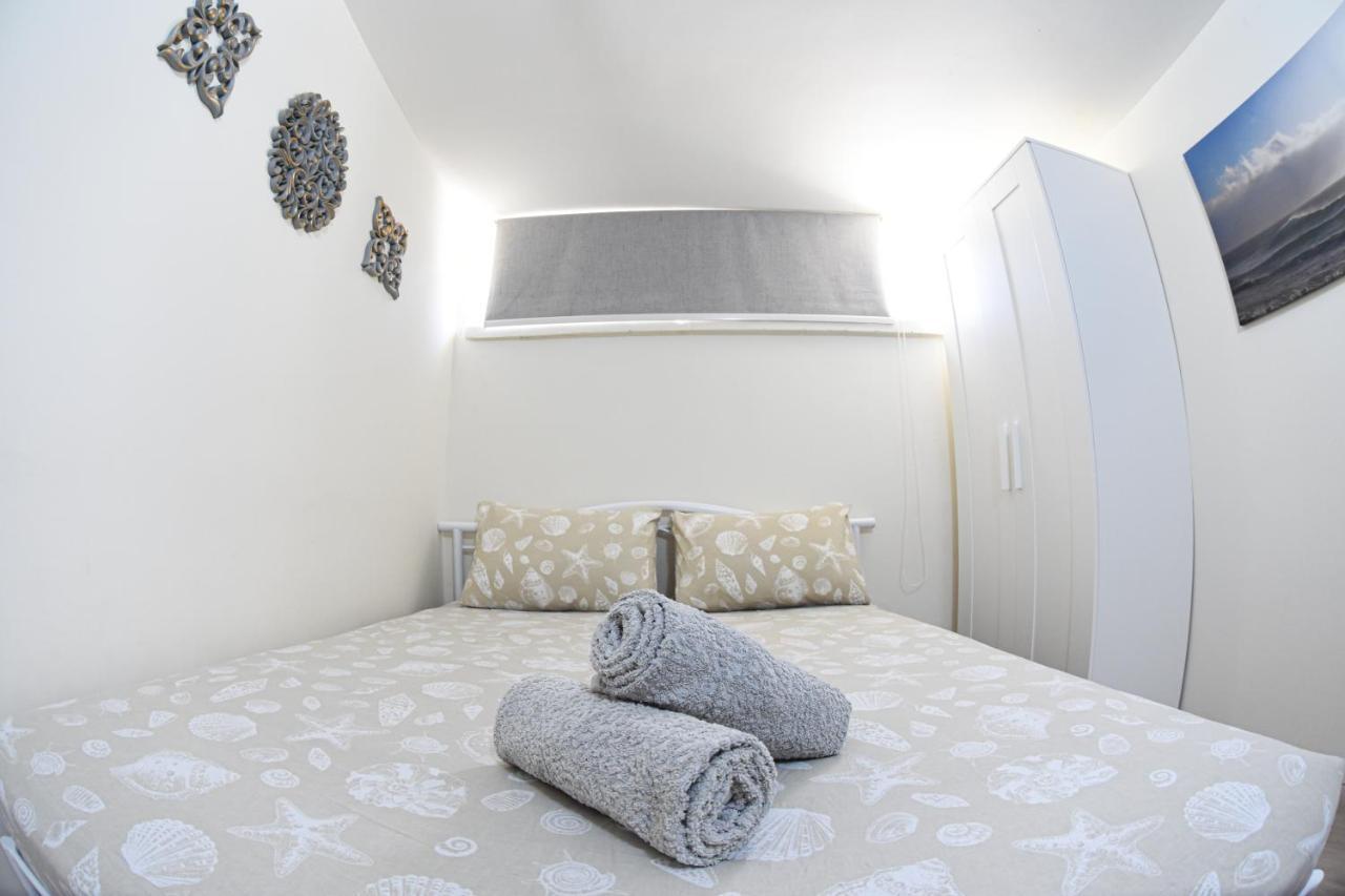 Sunshine Suite Boutique Only 5 Min Walk To The Beach - By Seaelo Ейлат Екстер'єр фото
