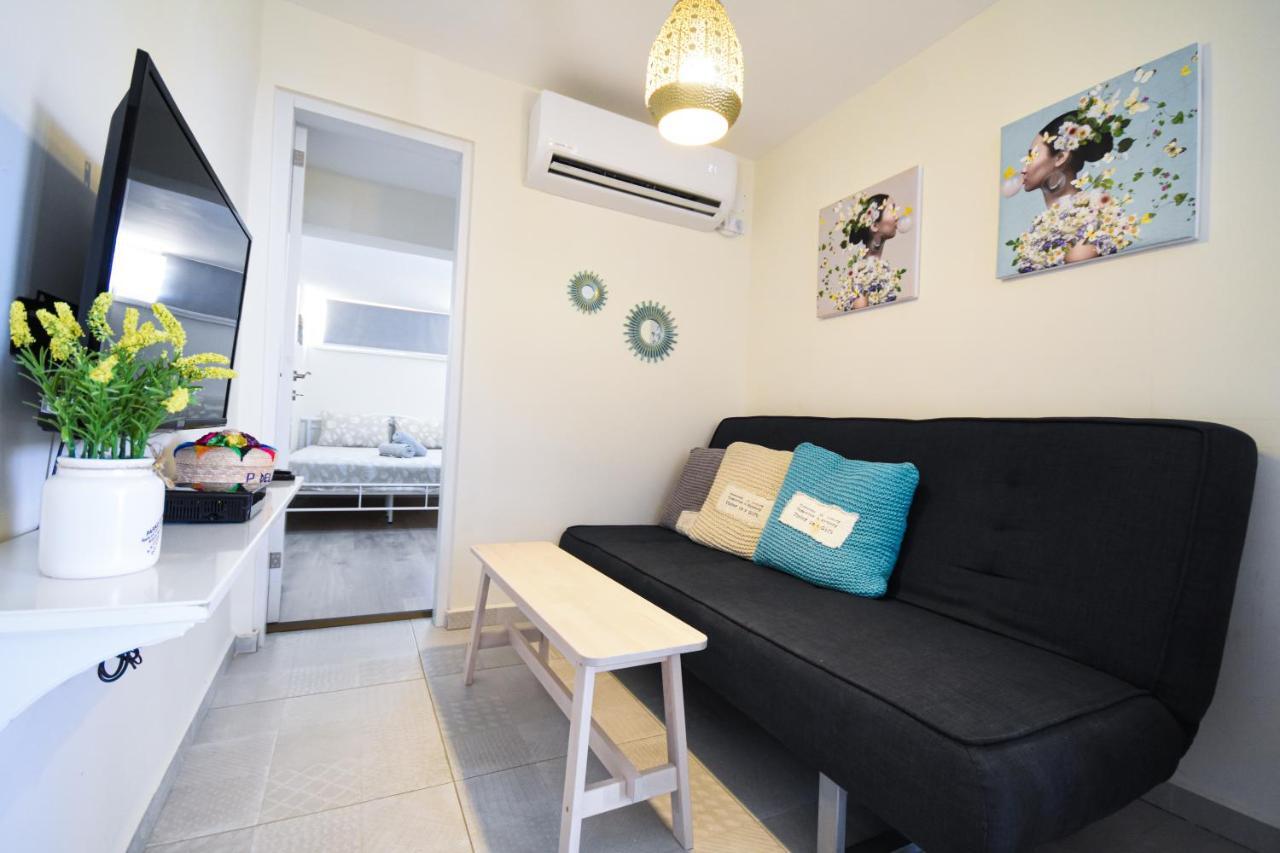 Sunshine Suite Boutique Only 5 Min Walk To The Beach - By Seaelo Ейлат Екстер'єр фото